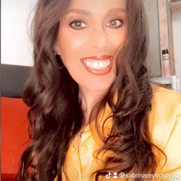 Meet your Posher, Sabrina - Picture 5 of 7